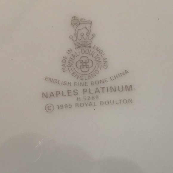 Teapot & Lid Naples Platinum by ROYAL DOULTON – RARE FIND - Picture 6 of 12